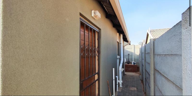 2 Bedroom Property for Sale in Sky City Gauteng