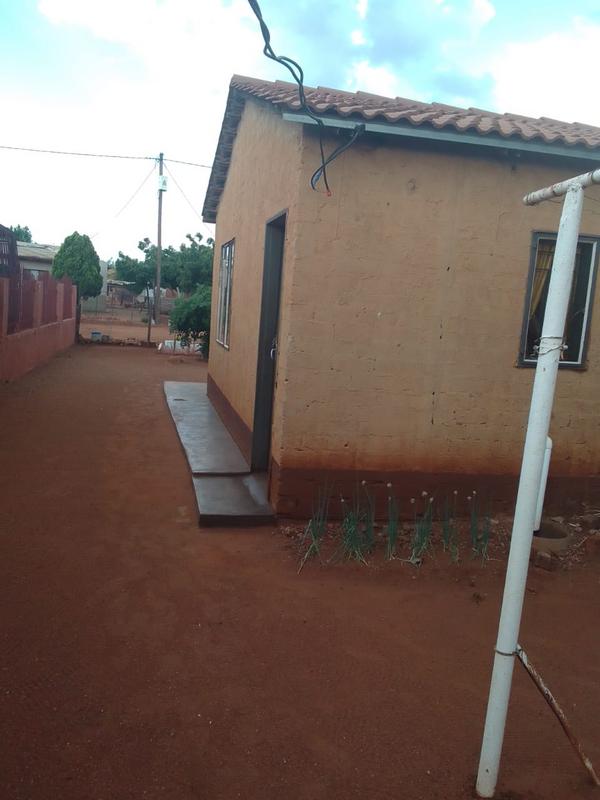 2 Bedroom Property for Sale in Mamelodi Gauteng