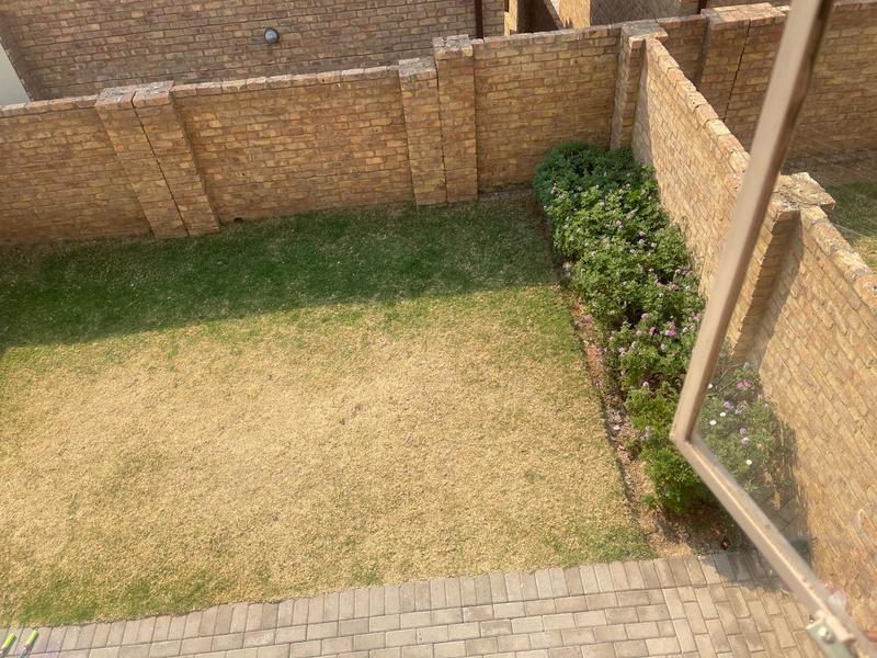 To Let 3 Bedroom Property for Rent in Kosmosdal Gauteng