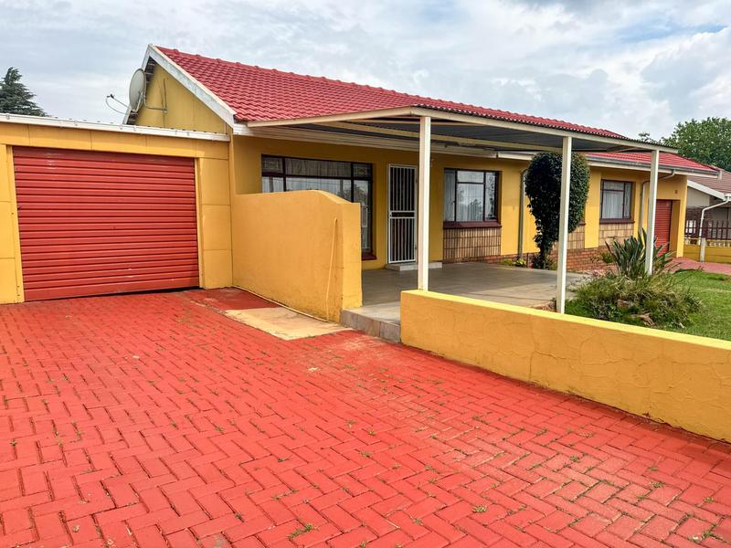 3 Bedroom Property for Sale in Witpoortjie Gauteng