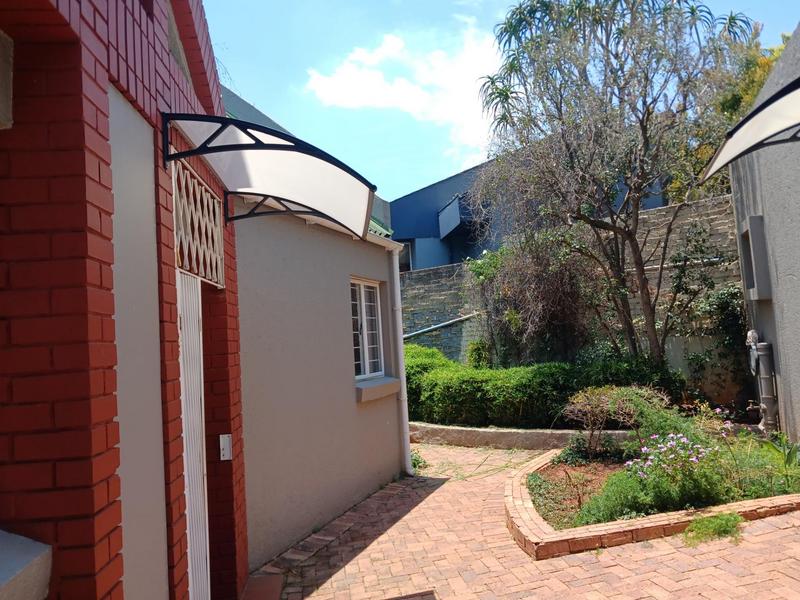 To Let 2 Bedroom Property for Rent in Weltevreden Park Gauteng