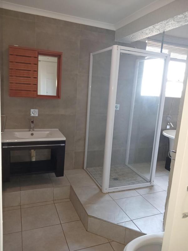 To Let 2 Bedroom Property for Rent in Weltevreden Park Gauteng