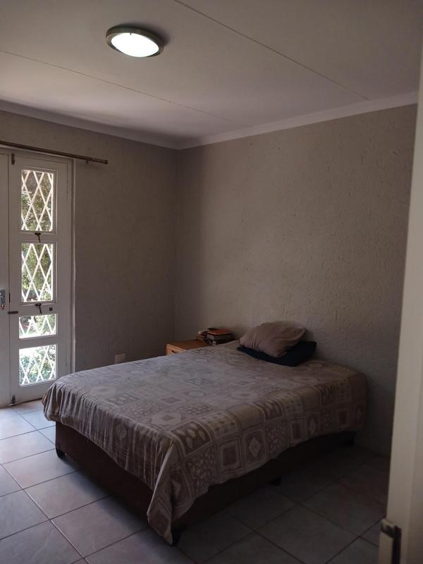 To Let 2 Bedroom Property for Rent in Weltevreden Park Gauteng