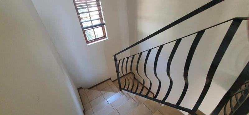 To Let 3 Bedroom Property for Rent in Broadacres Gauteng