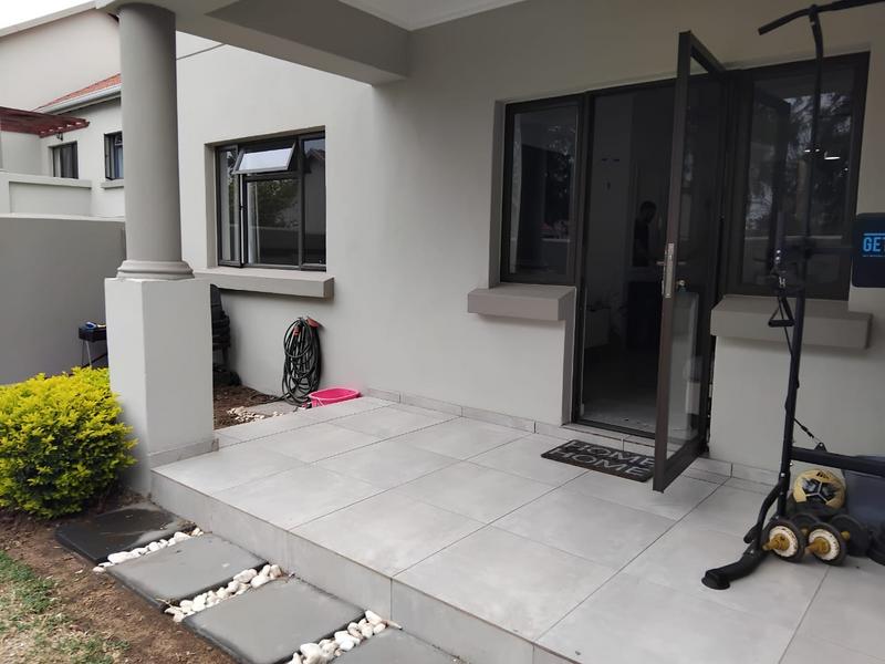 2 Bedroom Property for Sale in Broadacres Gauteng