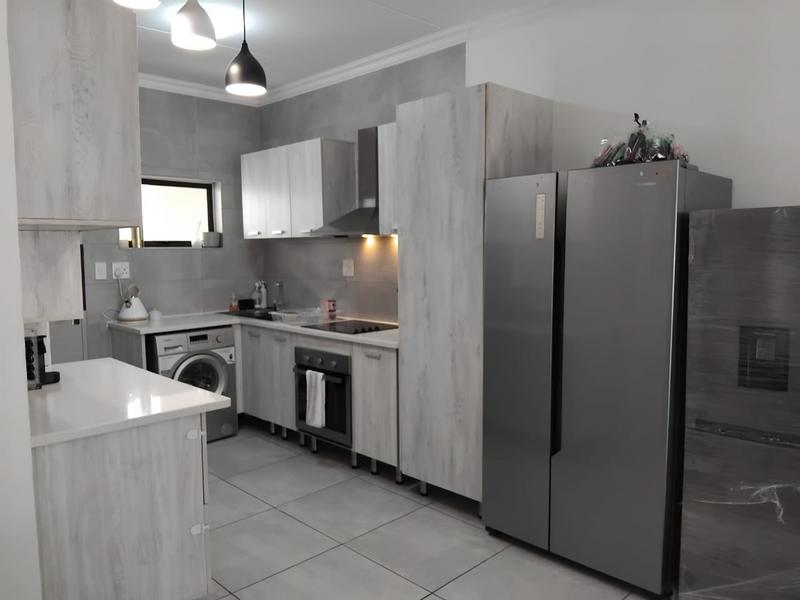 2 Bedroom Property for Sale in Broadacres Gauteng