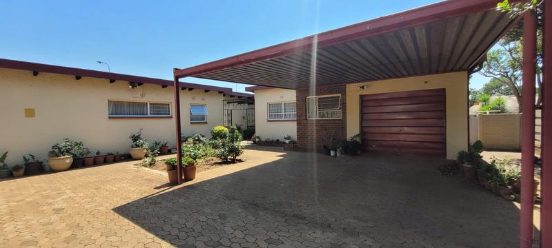 3 Bedroom Property for Sale in Brackenhurst Gauteng