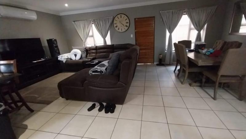 3 Bedroom Property for Sale in New Redruth Gauteng