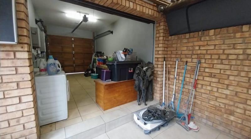 3 Bedroom Property for Sale in New Redruth Gauteng