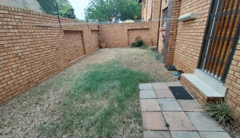 3 Bedroom Property for Sale in New Redruth Gauteng