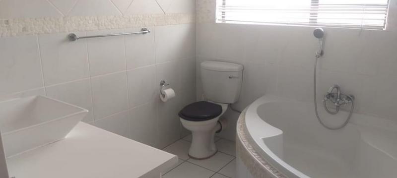 3 Bedroom Property for Sale in New Redruth Gauteng