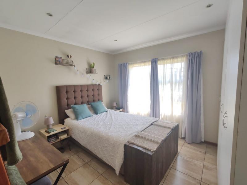 2 Bedroom Property for Sale in Kookrus Gauteng