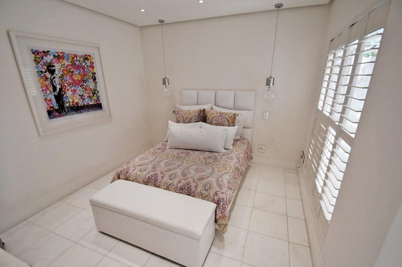 6 Bedroom Property for Sale in Morningside Gauteng