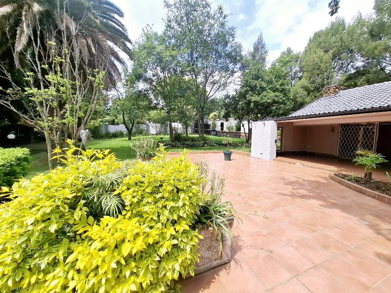 To Let 4 Bedroom Property for Rent in Bryanston Gauteng