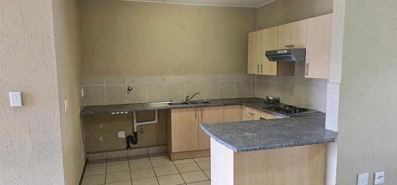 To Let 2 Bedroom Property for Rent in Comet Gauteng