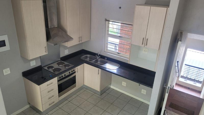 To Let 1 Bedroom Property for Rent in Lonehill Gauteng