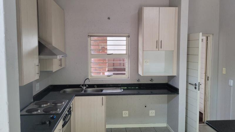 To Let 1 Bedroom Property for Rent in Lonehill Gauteng