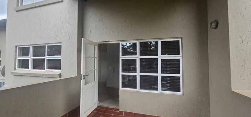 To Let 1 Bedroom Property for Rent in Lonehill Gauteng