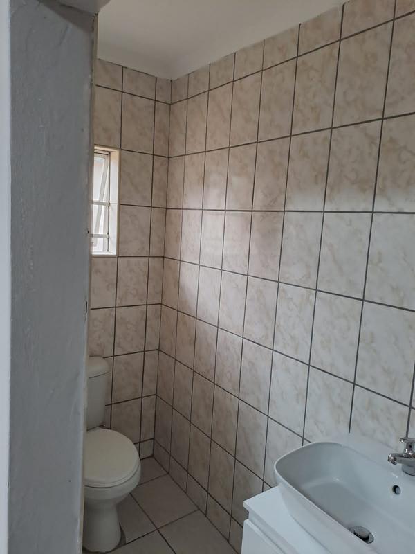 To Let 1 Bedroom Property for Rent in Freeway Park Gauteng