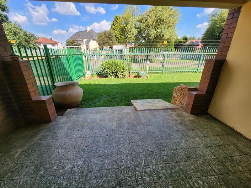 To Let 4 Bedroom Property for Rent in Brenthurst Gauteng