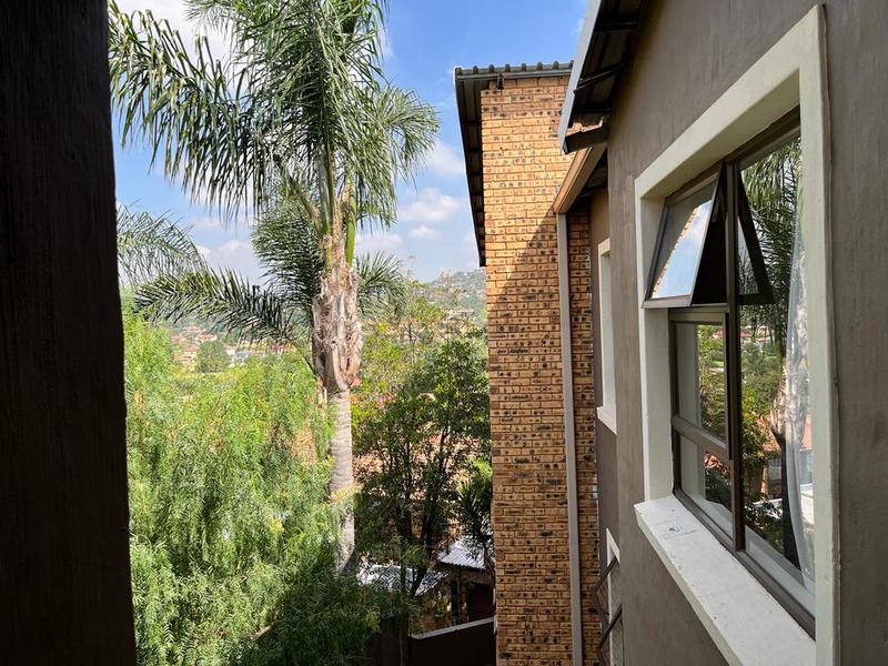 3 Bedroom Property for Sale in Mulbarton Gauteng