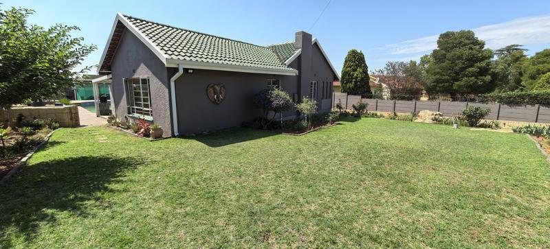 3 Bedroom Property for Sale in Witpoortjie Gauteng