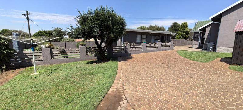 3 Bedroom Property for Sale in Witpoortjie Gauteng