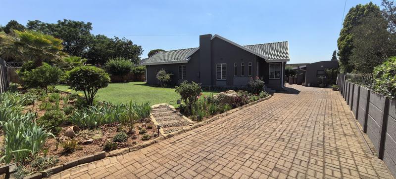 3 Bedroom Property for Sale in Witpoortjie Gauteng