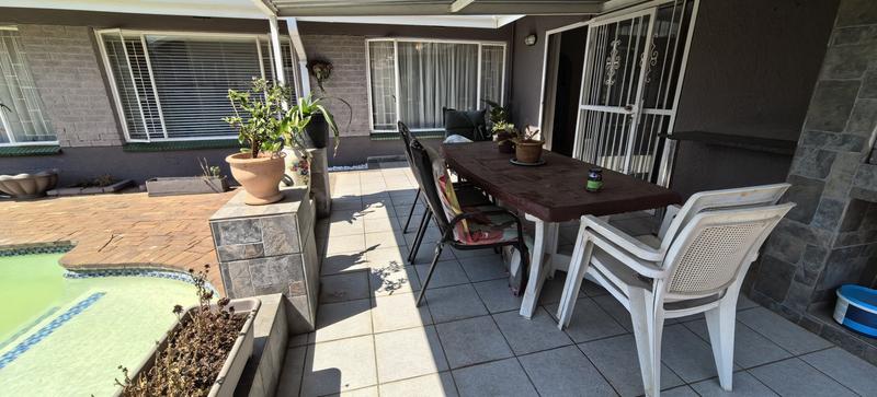 3 Bedroom Property for Sale in Witpoortjie Gauteng