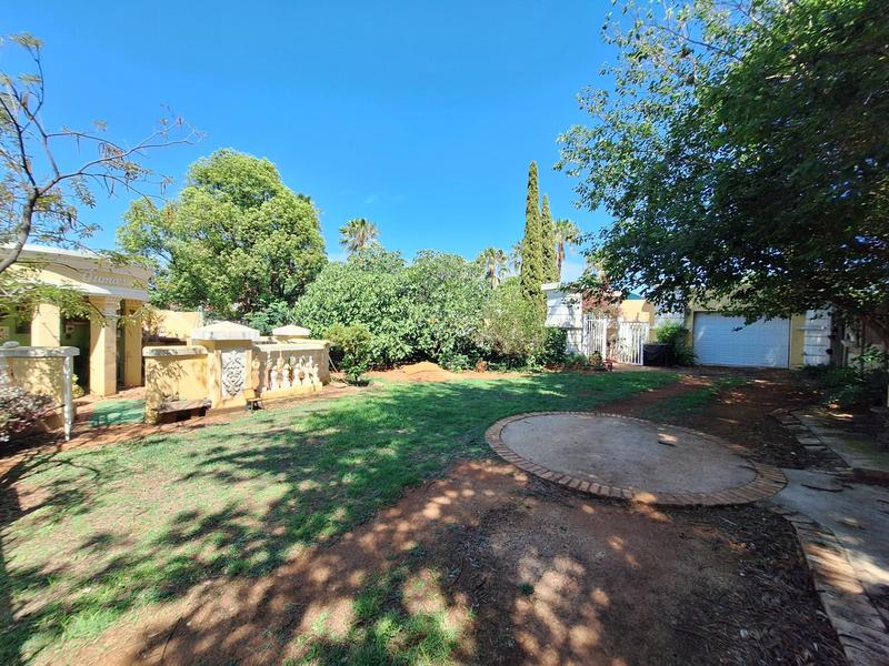 To Let 2 Bedroom Property for Rent in Die Hoewes Gauteng