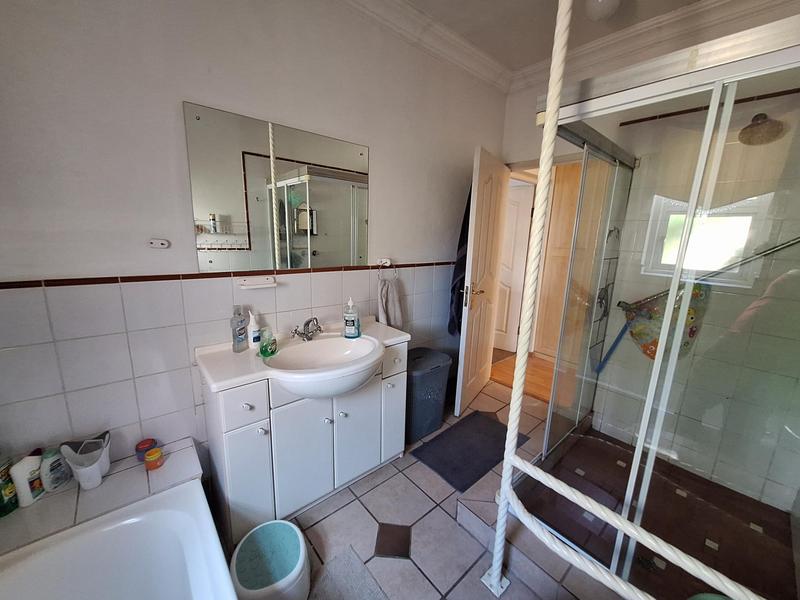 To Let 2 Bedroom Property for Rent in Die Hoewes Gauteng