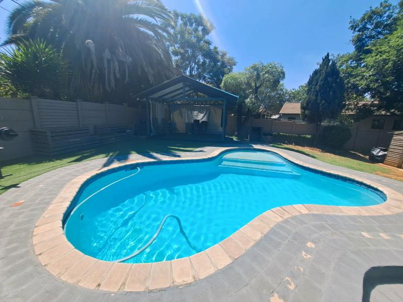 To Let 3 Bedroom Property for Rent in Heuweloord Gauteng