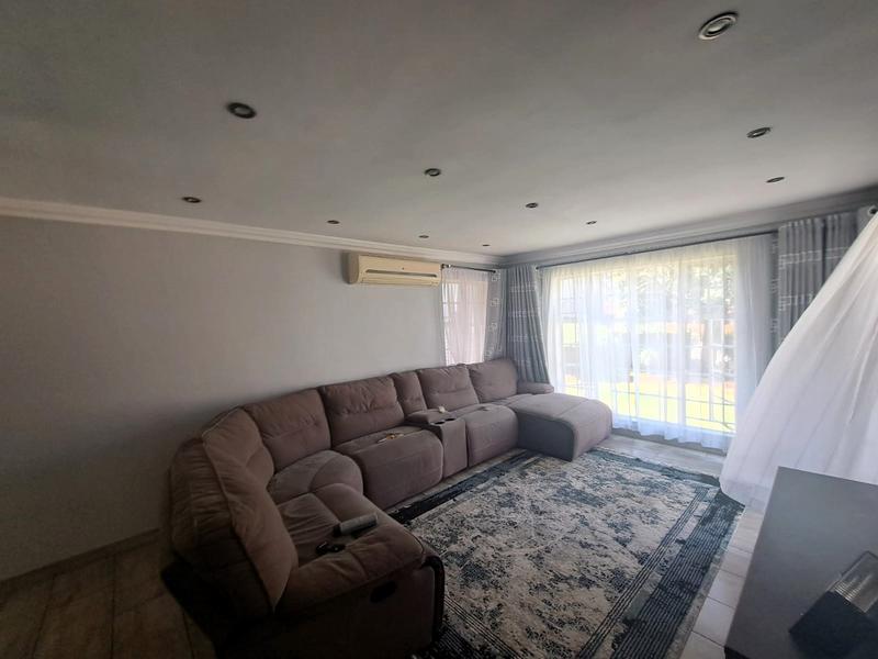 To Let 3 Bedroom Property for Rent in Heuweloord Gauteng