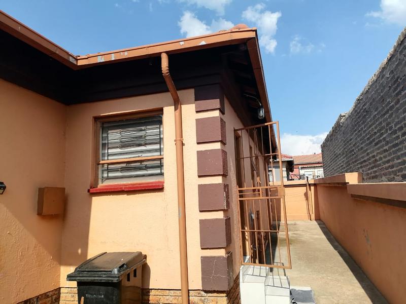 3 Bedroom Property for Sale in Clayville Gauteng