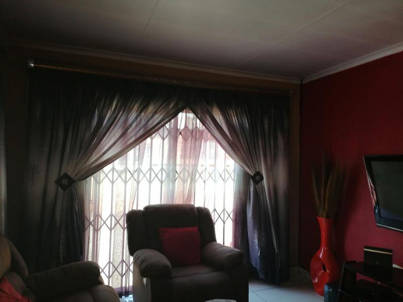 3 Bedroom Property for Sale in Clayville Gauteng