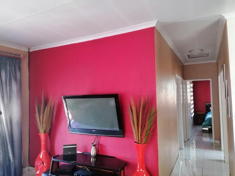 3 Bedroom Property for Sale in Clayville Gauteng