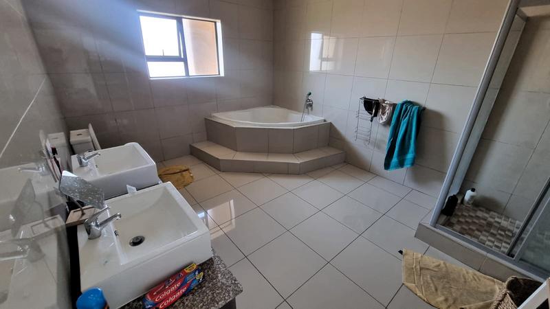 4 Bedroom Property for Sale in Centurion Gauteng