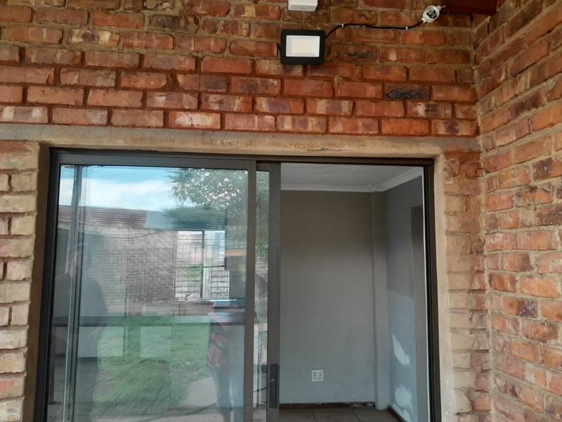 To Let 2 Bedroom Property for Rent in Eloffsdal Gauteng