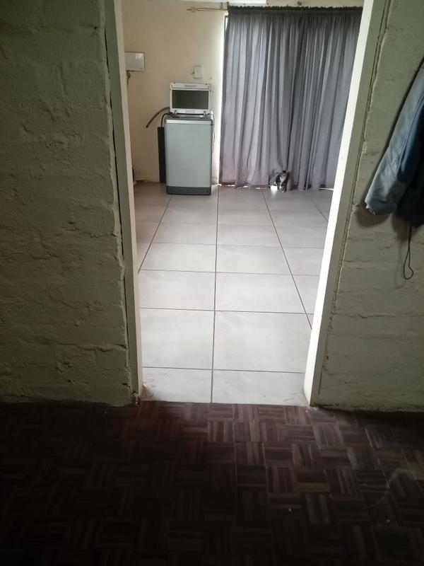 To Let 1 Bedroom Property for Rent in Mullerstuine Gauteng