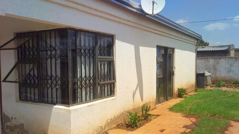 2 Bedroom Property for Sale in Bram Fischerville Gauteng