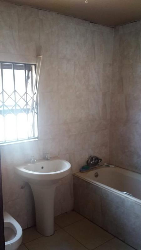 2 Bedroom Property for Sale in Bram Fischerville Gauteng