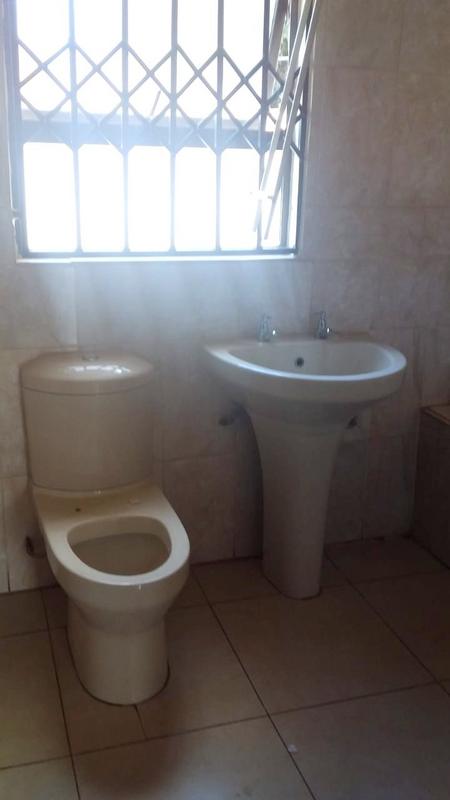 2 Bedroom Property for Sale in Bram Fischerville Gauteng