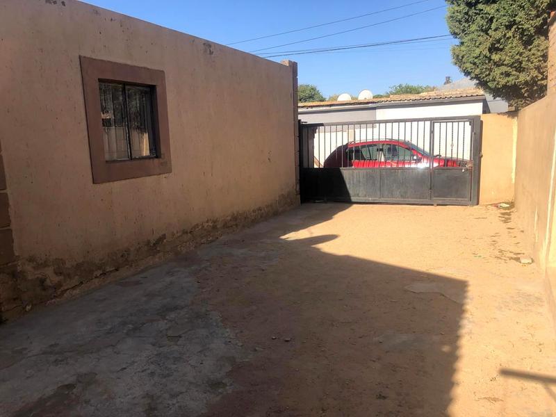 2 Bedroom Property for Sale in Cosmo City Gauteng