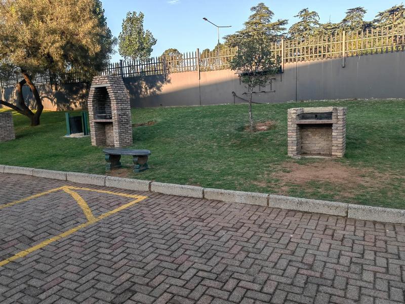 1 Bedroom Property for Sale in Krugersdorp North Gauteng