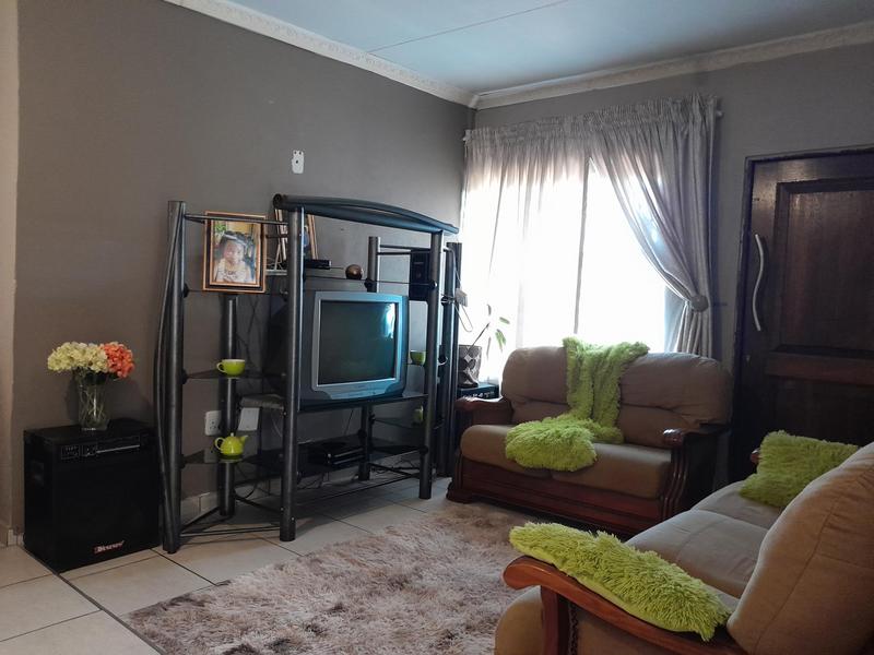 To Let 3 Bedroom Property for Rent in Vosloorus Ext 6 Gauteng