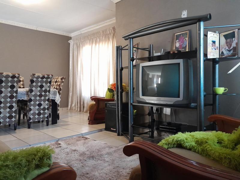 To Let 3 Bedroom Property for Rent in Vosloorus Ext 6 Gauteng