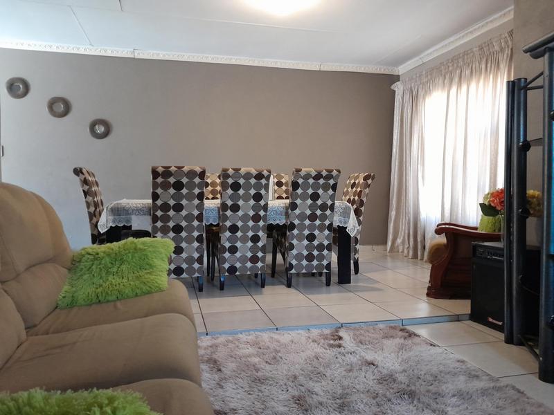 To Let 3 Bedroom Property for Rent in Vosloorus Ext 6 Gauteng