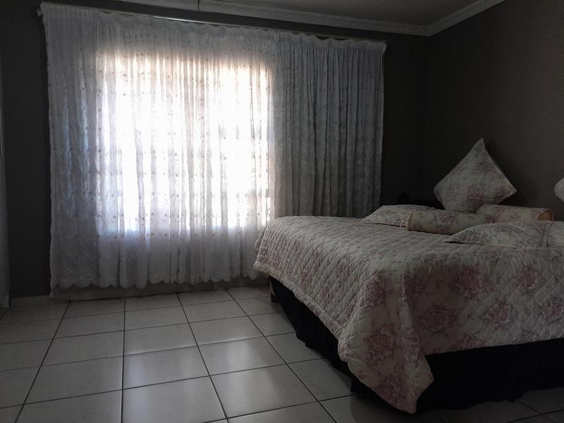 To Let 3 Bedroom Property for Rent in Vosloorus Ext 6 Gauteng