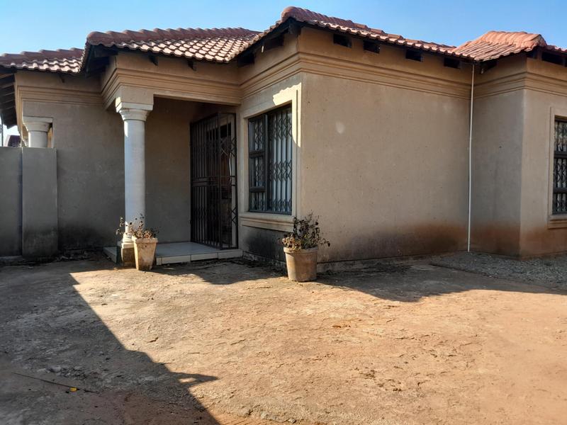 To Let 3 Bedroom Property for Rent in Vosloorus Ext 6 Gauteng