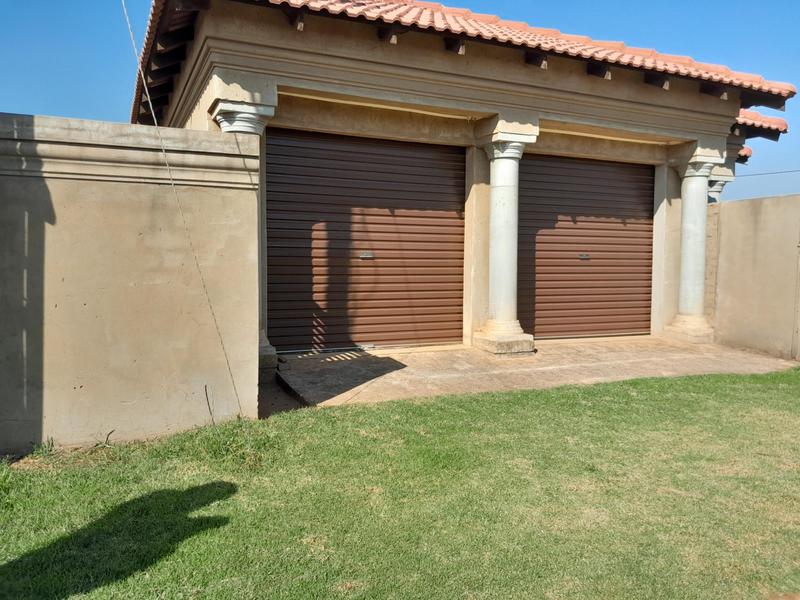 To Let 3 Bedroom Property for Rent in Vosloorus Ext 6 Gauteng